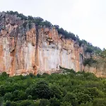 La Peonia In Montagna Prato Panorama Stupendo Sardegna