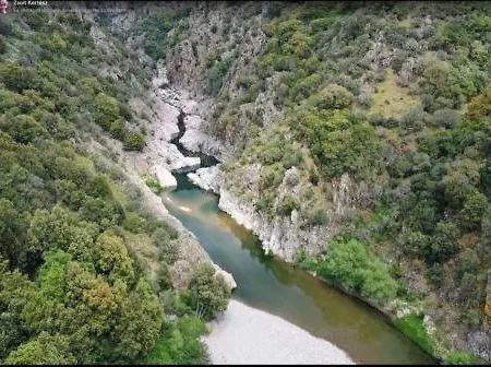 La Peonia In Montagna Prato Panorama Stupendo Sardegna Seùlo